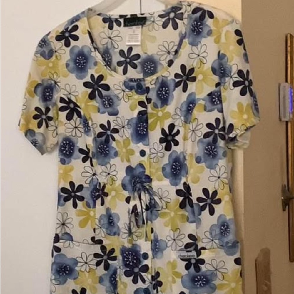 Cherokee Blue and Yellow Floral Blouse